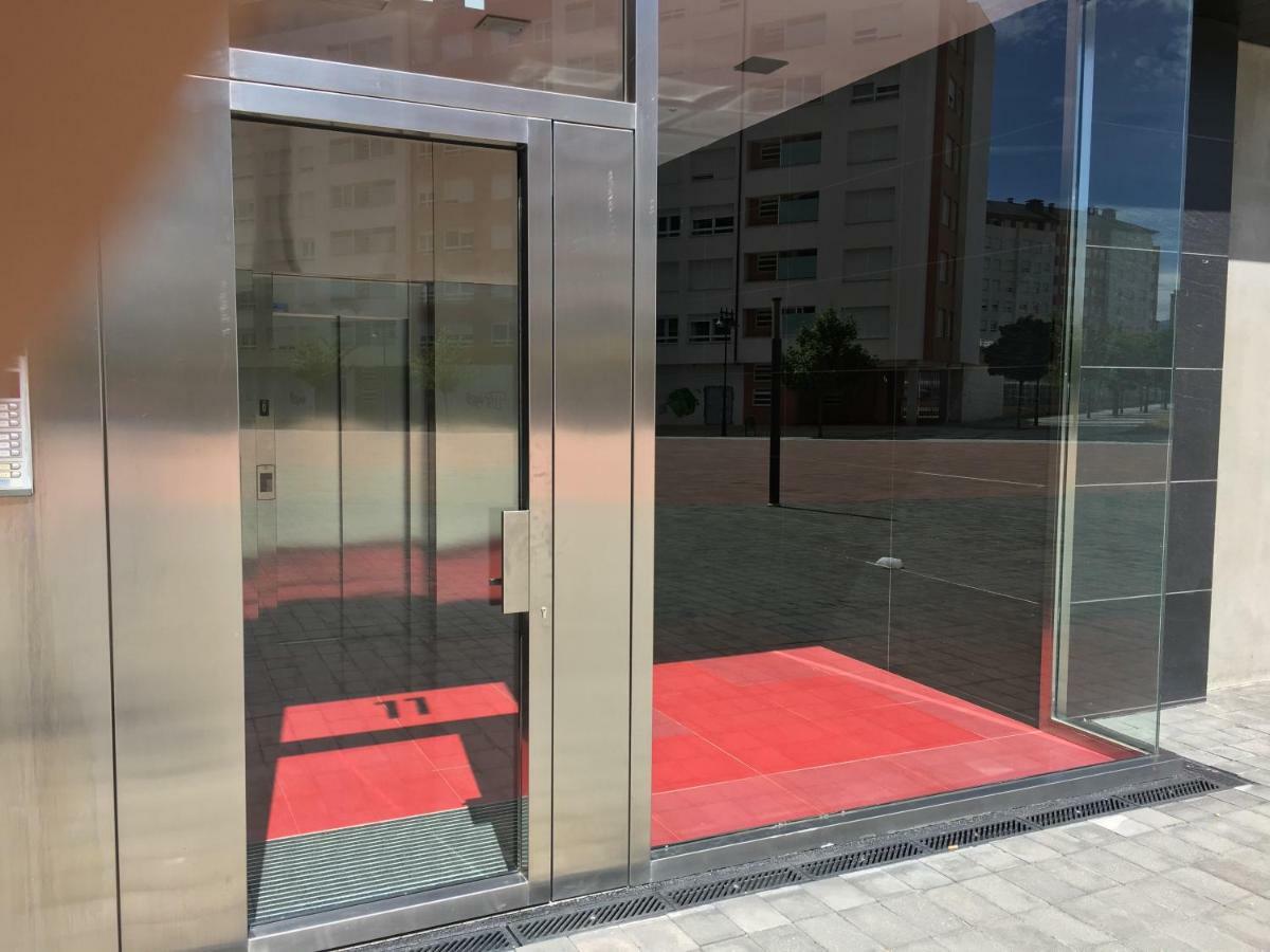 Alojamiento La Rosaleda Ponferrada Esterno foto